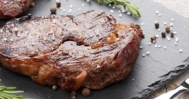 Porterhouse Steak oder T-Bone Steak. Wo ist eigentlich der Unterschied?