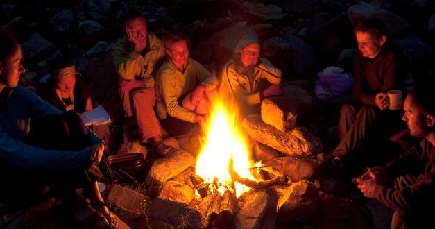 Gemütliche Abende am Lagerfeuer – Die Herbstzeit ist perfekt dafür!